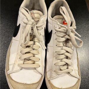 Nike BLAZER LOW '77 SHOE - KIDS